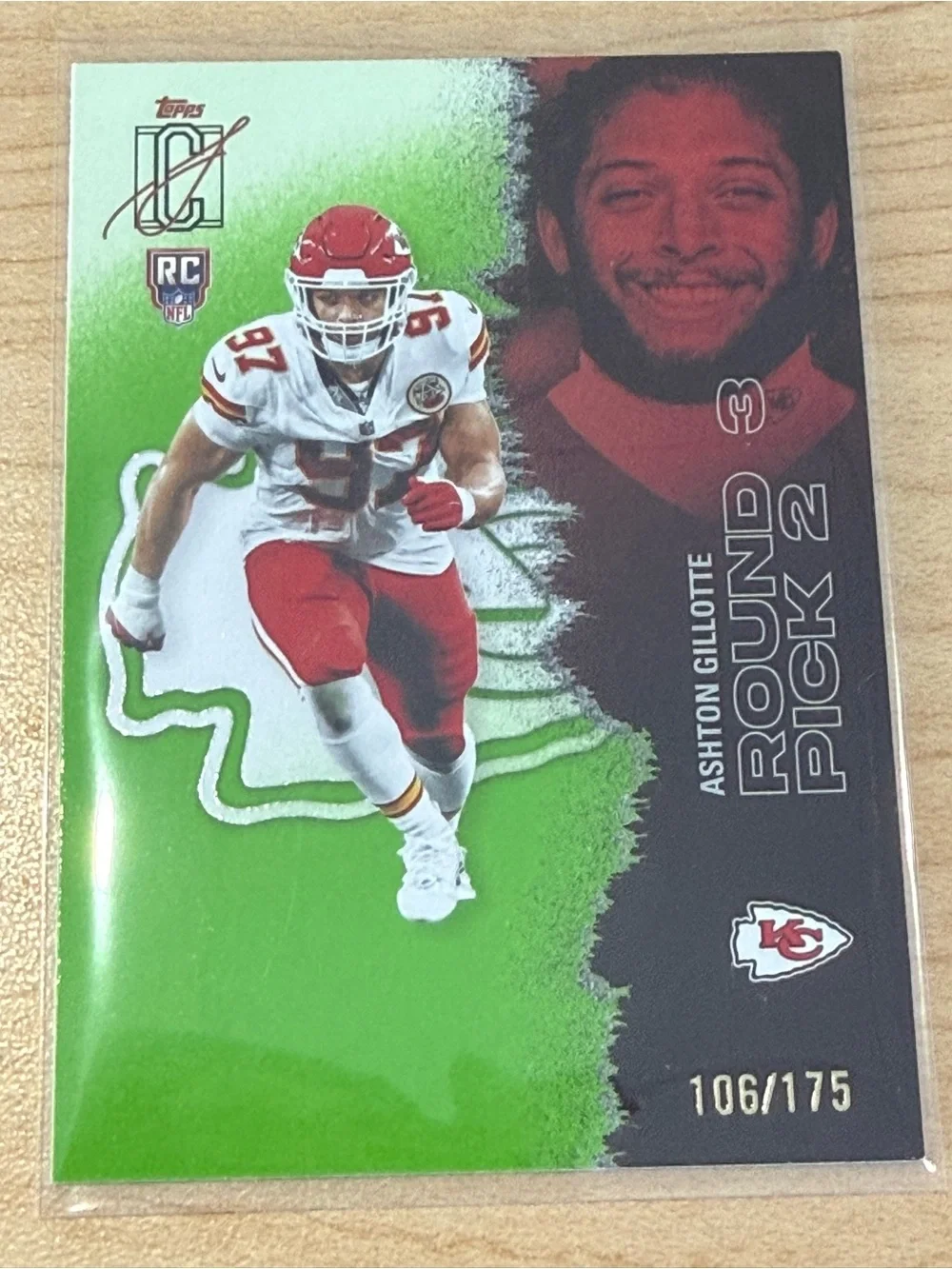 Topps Ashton Gillotte Kansas City Chiefs Card - Yellow/White /175